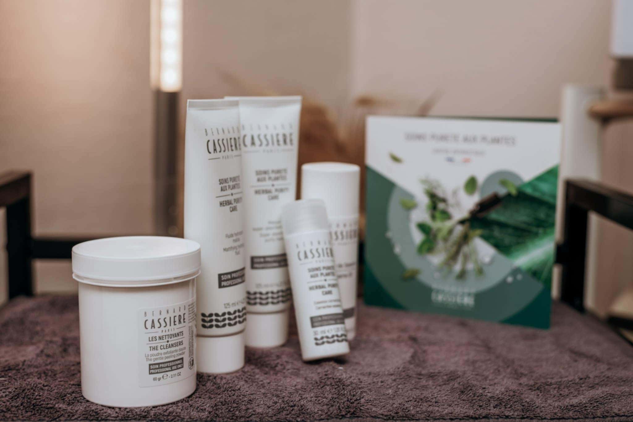 Soin visage purifiant pour peaux à imperfections, idéal contre l’acné des jeunes et adultes, chez Beauty & Vous à Harveng.